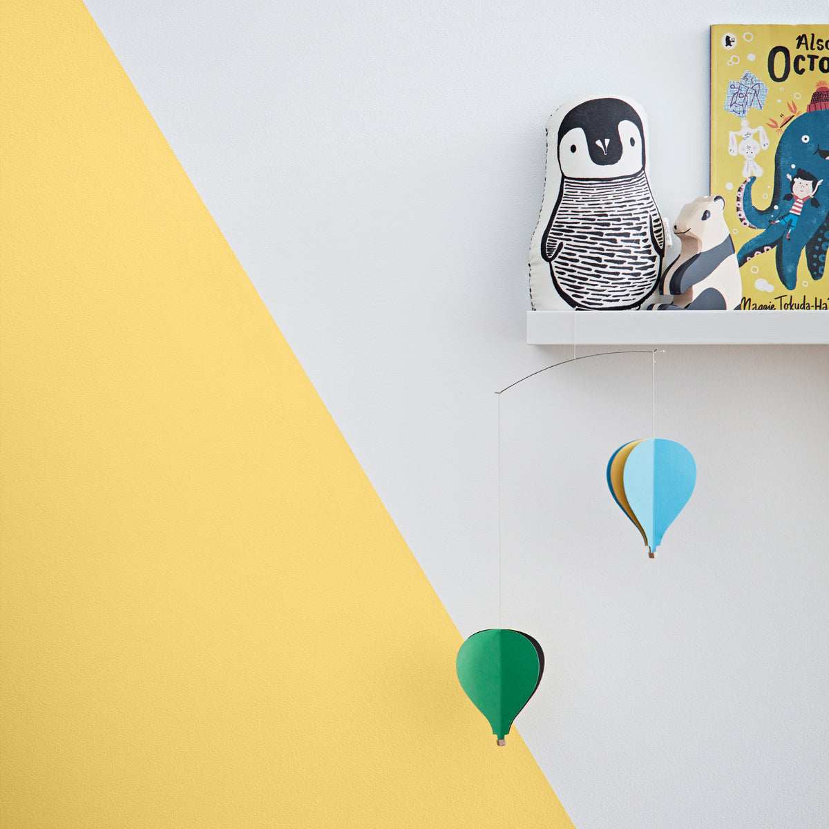 CROWN WALLS AND CEILINGS MATT HAPPY DAZE 2.5L