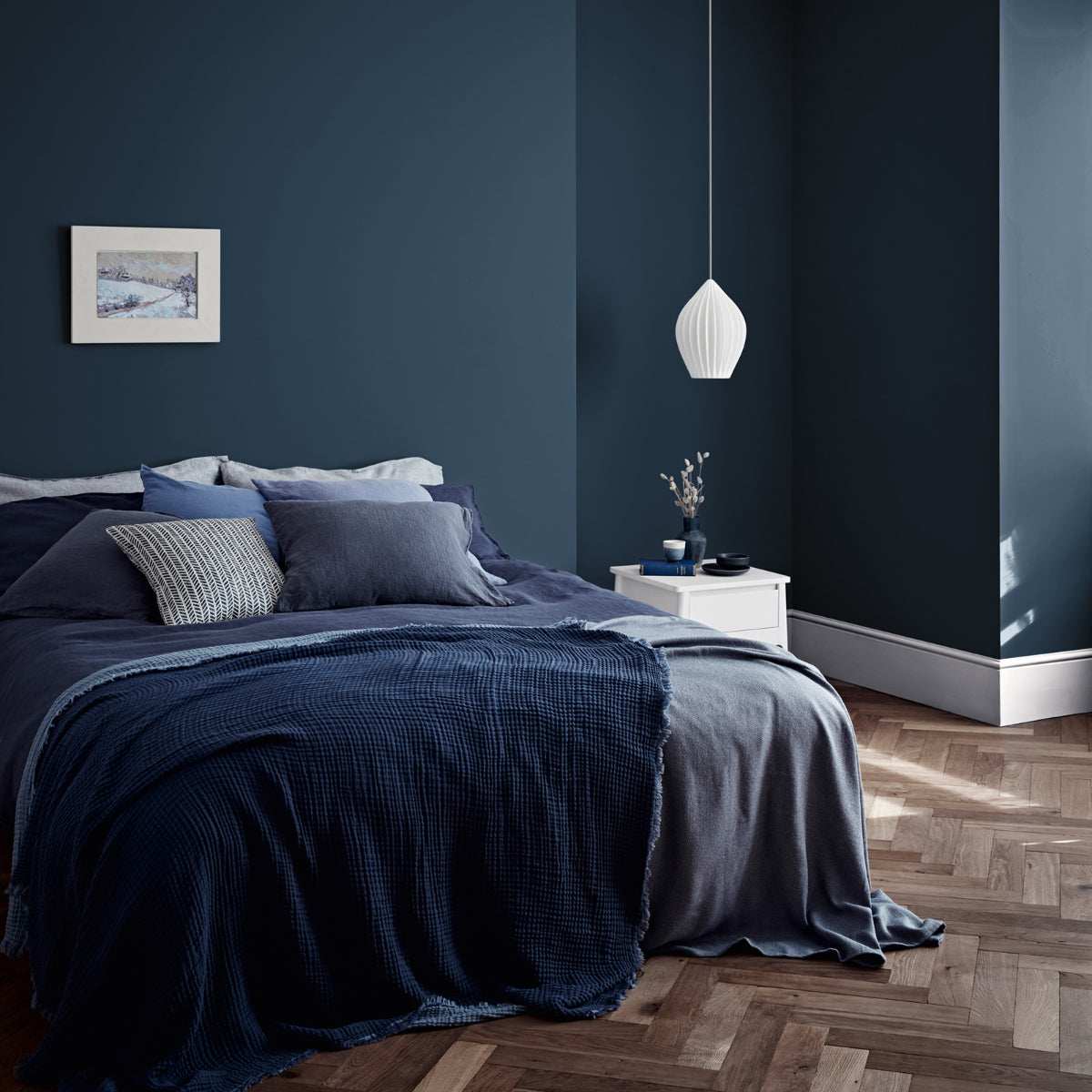 CROWN WALLS AND CEILINGS MATT MIDNIGHT NAVY 2.5L