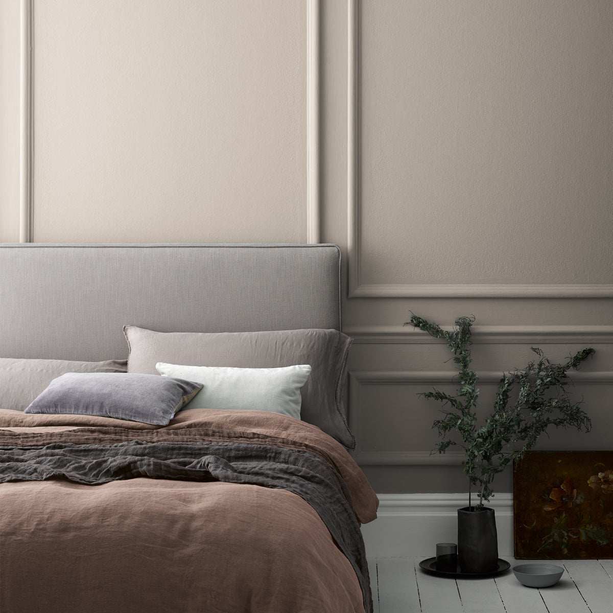 CROWN CRAFTED FLAT MATT DRAWING BOARD 2.5L