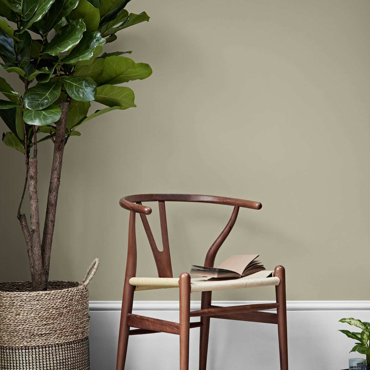 CROWN WALLS AND CEILINGS MATT LIGHT FERN 2.5L