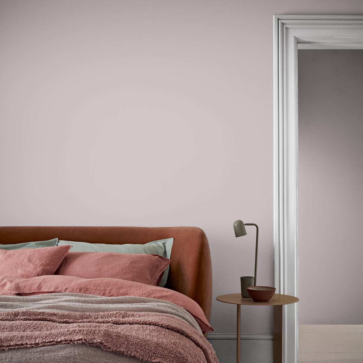 CROWN WALLS AND CEILINGS MATT MULBERRY MIST 2.5L