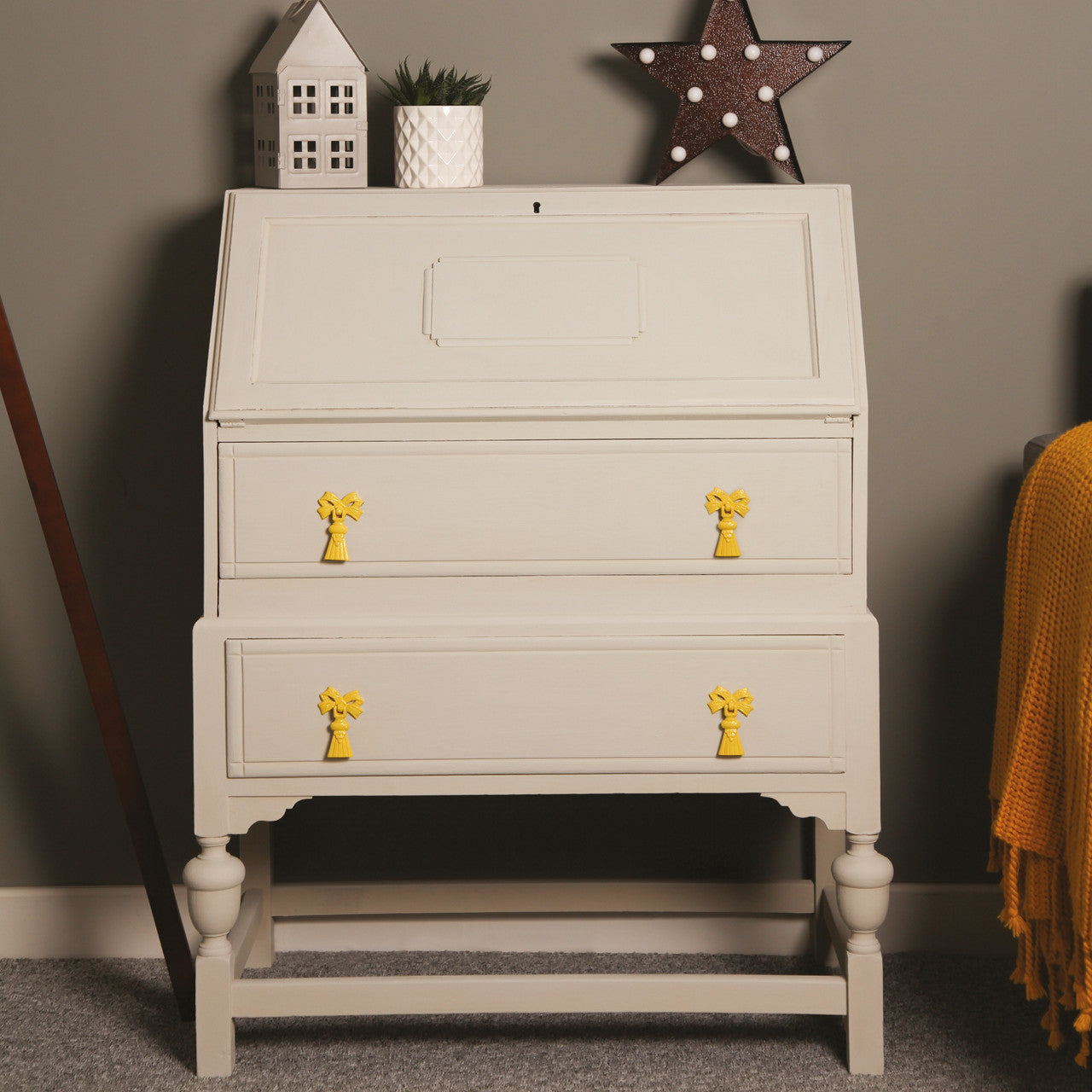 RUSTOLEUM CHALKY FURNITURE WINTER GREY 750ML